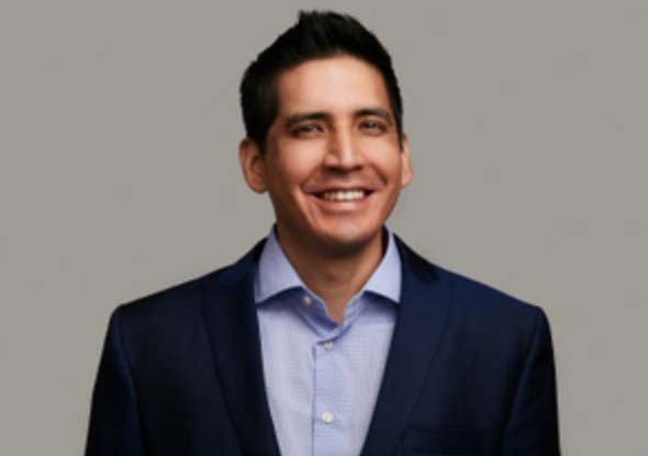 Photo of Dr Oscar Flores-Flores