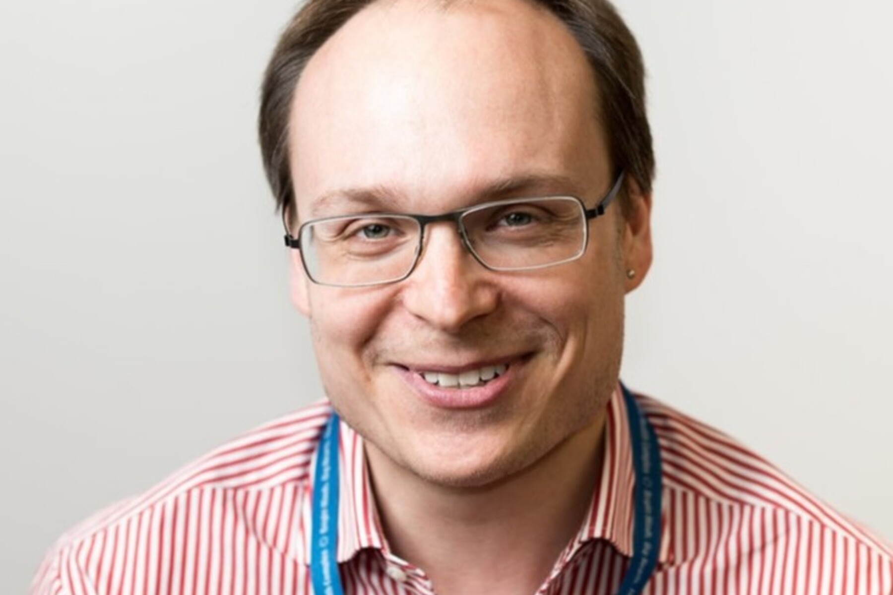 Headshot of Dr. Sam Saibil