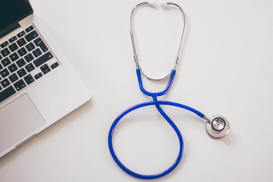 Blue stethoscope - Credit to www.semtrio.com