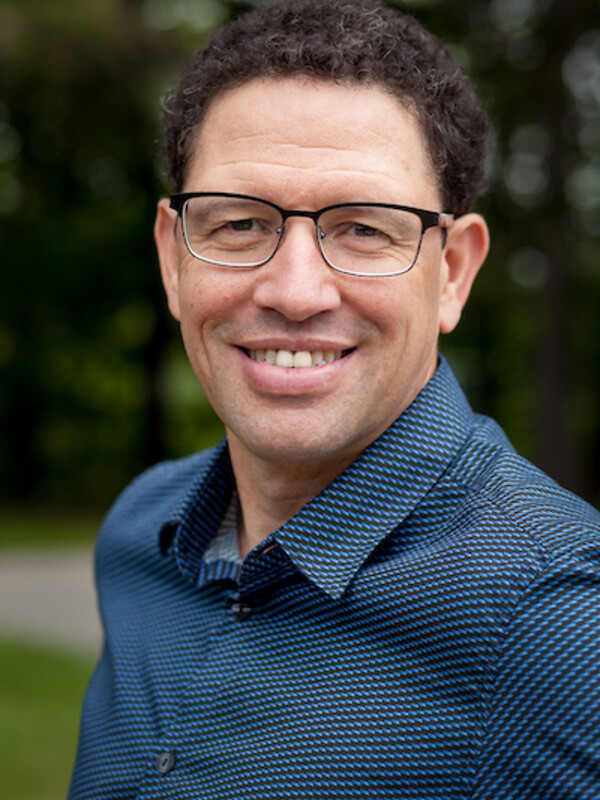 Headshot of Dr. Mark Bayley